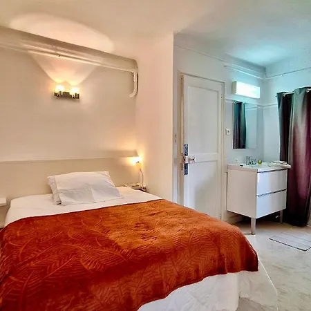 Eugene Villa *